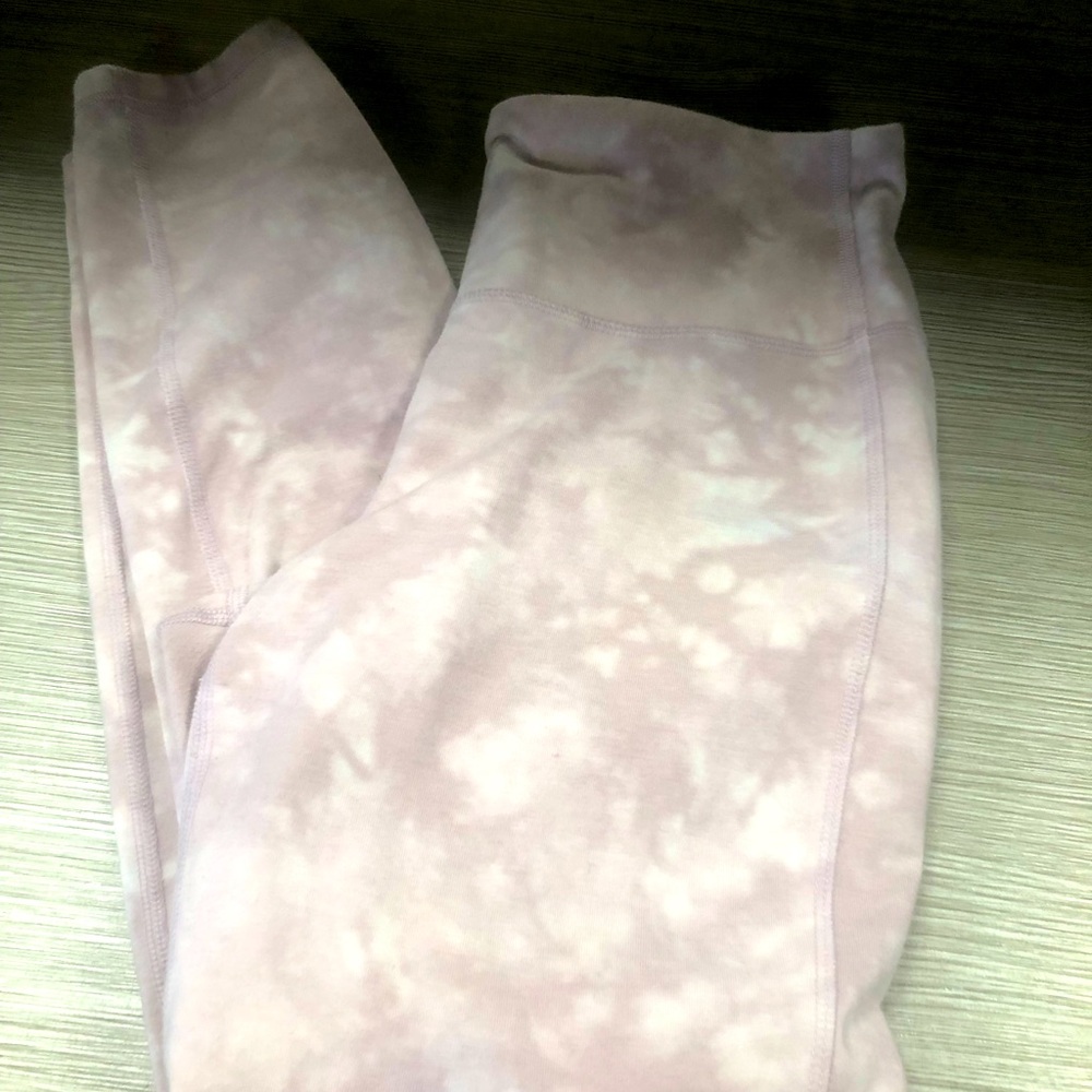 Lilac Tie-Dye Active wear Leggings